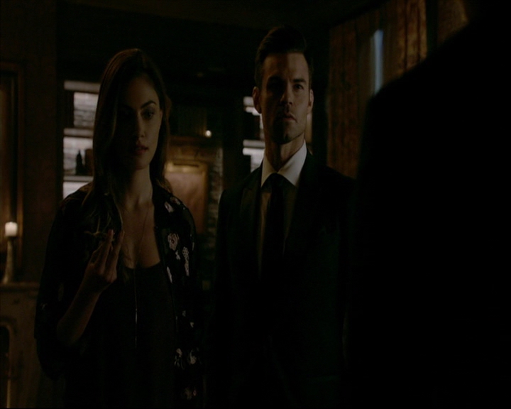 VampireDiaries-dot-nl_TheOriginals4x06BagOfCobras2352.jpg