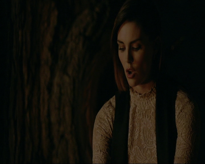 VampireDiaries-dot-nl_TheOriginals4x09QueenDeath1559.jpg