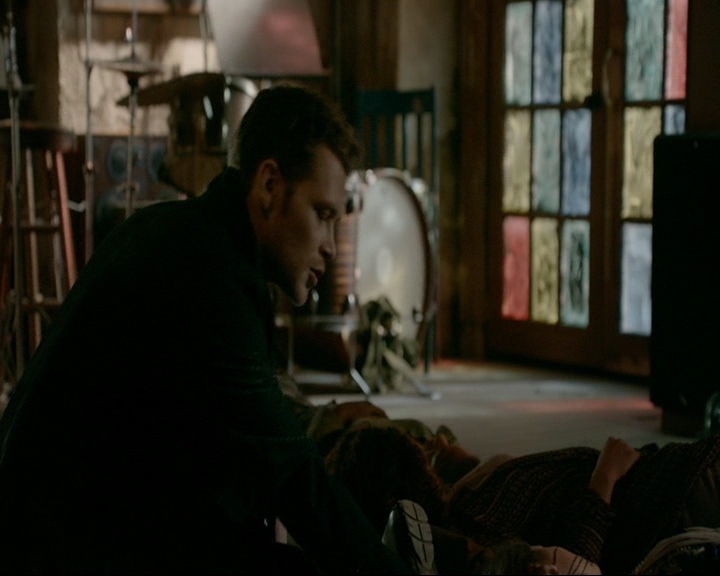 VampireDiaries-dot-nl_TheOriginals4x10Phantomesque0911.jpg