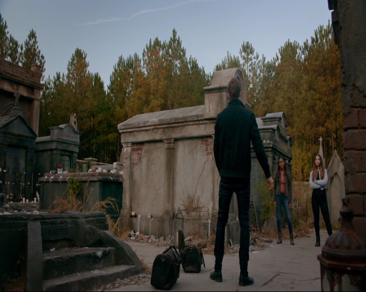 VampireDiaries-dot-nl_TheOriginals4x10Phantomesque1421.jpg