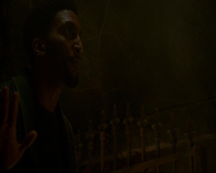 VampireDiariesWorld-dot-nl_TheOriginals4x12VoodooChild0613.jpg