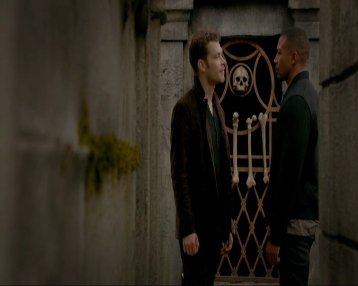 VampireDiariesWorld-dot-nl_TheOriginals4x13TheFeastOfAllSinners1006.jpg