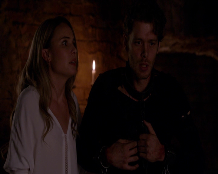 VampireDiaries-dot-nl_TheOriginals4x02NoQuarter-deletedscene0006.jpg