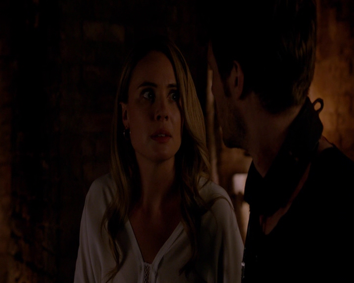 VampireDiaries-dot-nl_TheOriginals4x02NoQuarter-deletedscene0012.jpg