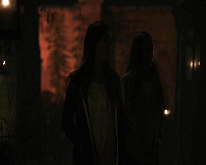 VampireDiaries-dot-nl_TheOriginals4x07HighWaterandaDevilsDaughter-deletedscene0042.jpg