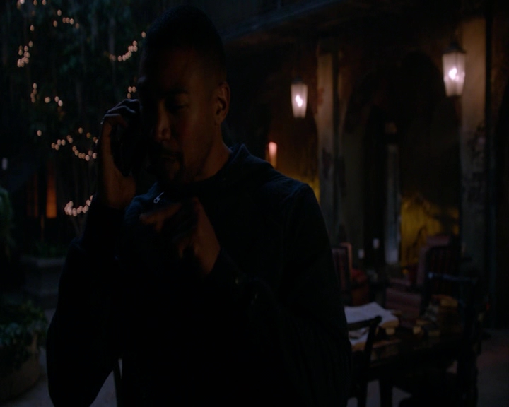 VampireDiaries-dot-nl_TheOriginals4x12VoodooChild-deletedscene0208.jpg