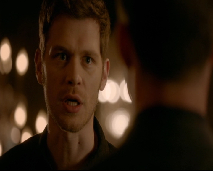 vampirediariesworld-dot-nl_TheOriginals5x12TheTaleOfTwoWolves00117.jpg