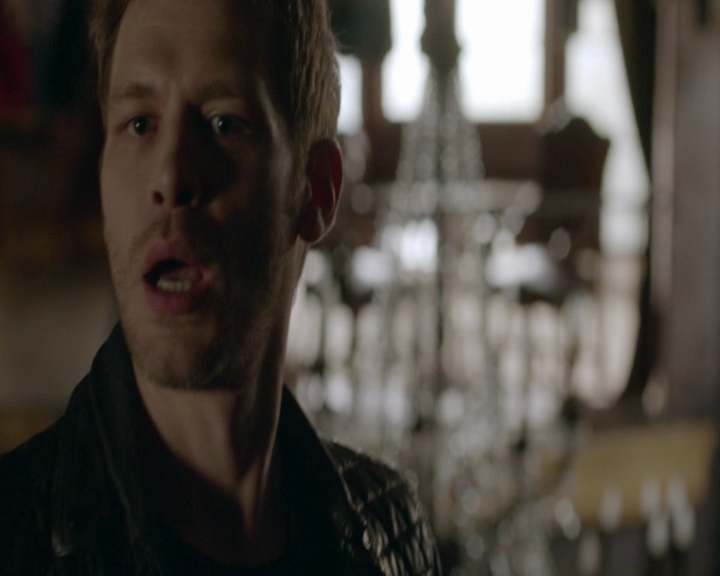vampirediariesworld-dot-nl_TheOriginals5x10ThereInTheDisappearingLight-deletedscene00005.jpg
