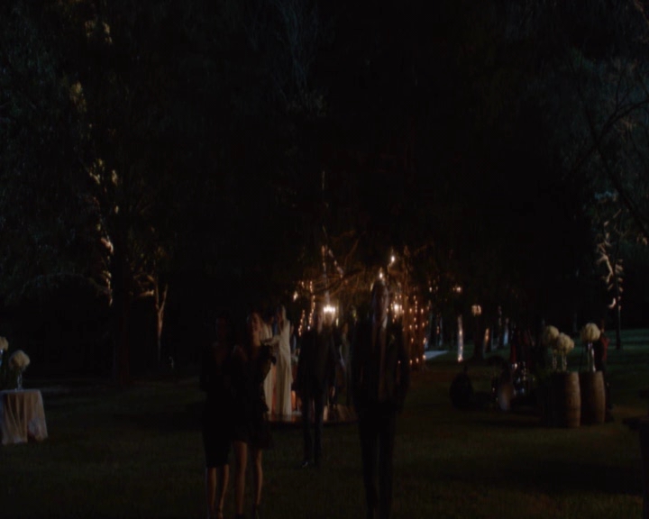 vampirediariesworld-dot-nl_TheOriginals5x11TilTheDayIDie-deletedscene00031.jpg