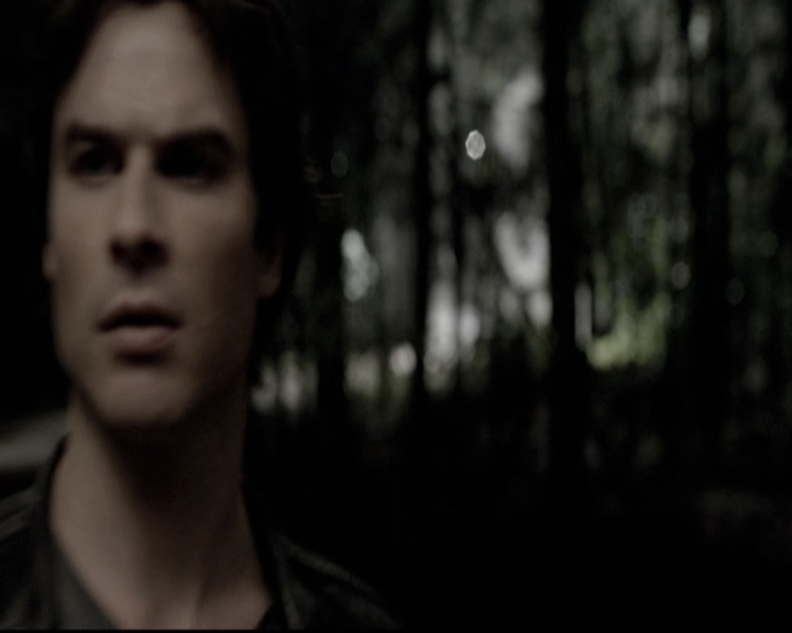 VampireDiariesWorld-dot-nl_6x02YellowLedbetter0081.jpg