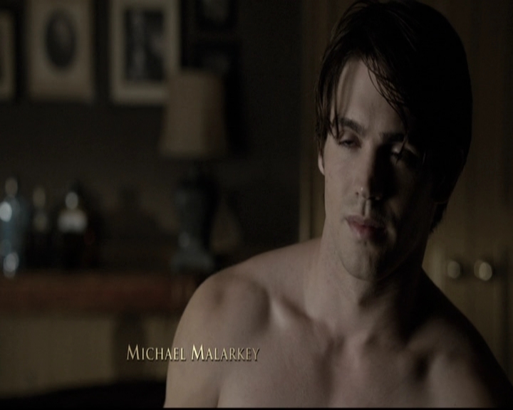 VampireDiariesWorld-dot-nl_6x02YellowLedbetter0164.jpg