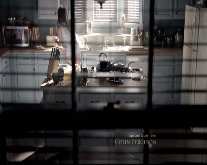 VampireDiariesWorld-dot-nl_6x02YellowLedbetter0171.jpg