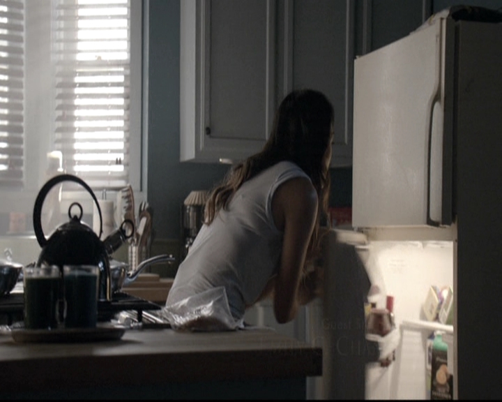 VampireDiariesWorld-dot-nl_6x02YellowLedbetter0176.jpg