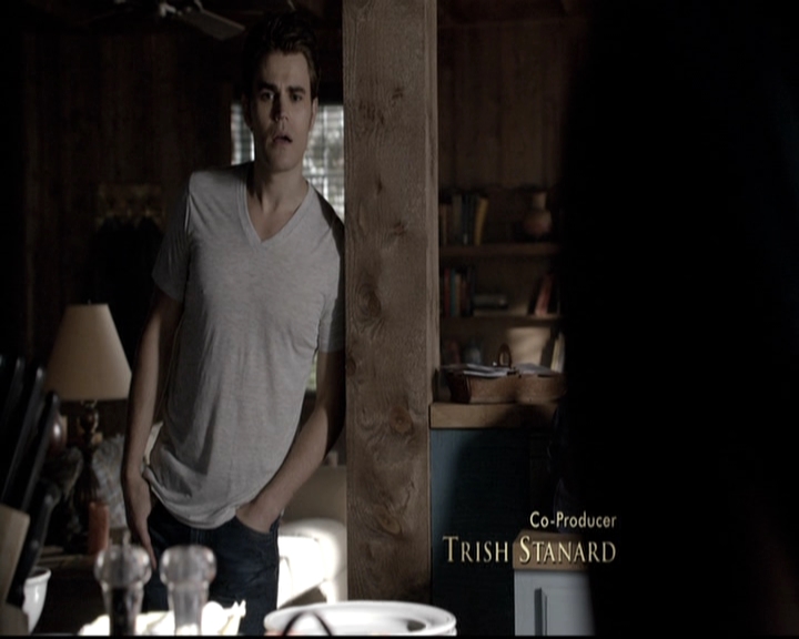 VampireDiariesWorld-dot-nl_6x02YellowLedbetter0180.jpg