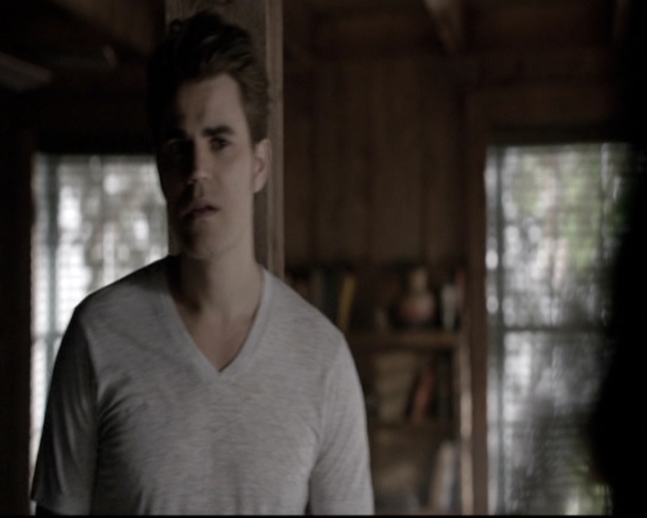 VampireDiariesWorld-dot-nl_6x02YellowLedbetter0188.jpg