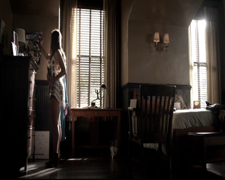 VampireDiariesWorld-dot-nl_6x02YellowLedbetter0254.jpg