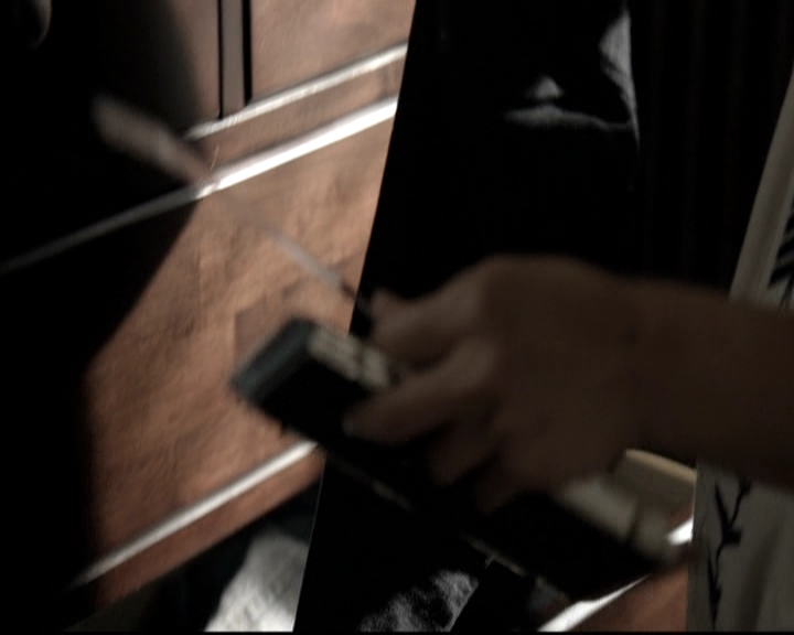 VampireDiariesWorld-dot-nl_6x02YellowLedbetter0262.jpg