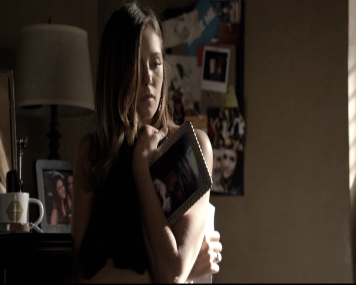 VampireDiariesWorld-dot-nl_6x02YellowLedbetter0278.jpg