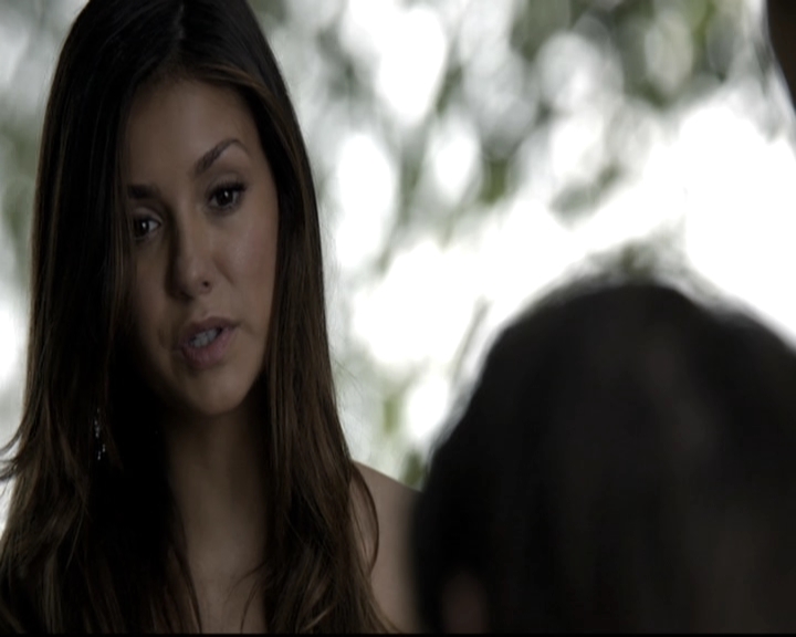 VampireDiariesWorld-dot-nl_6x02YellowLedbetter0308.jpg