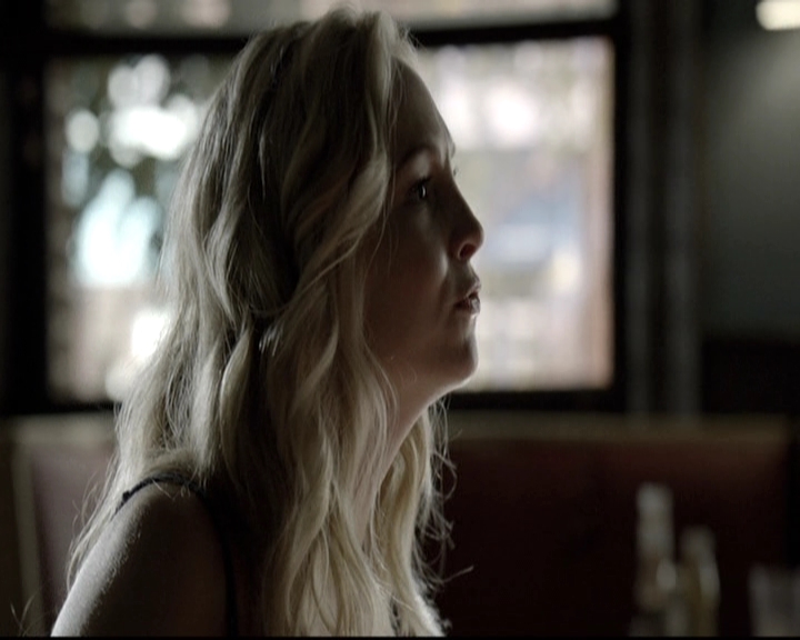 VampireDiariesWorld-dot-nl_6x02YellowLedbetter0322.jpg