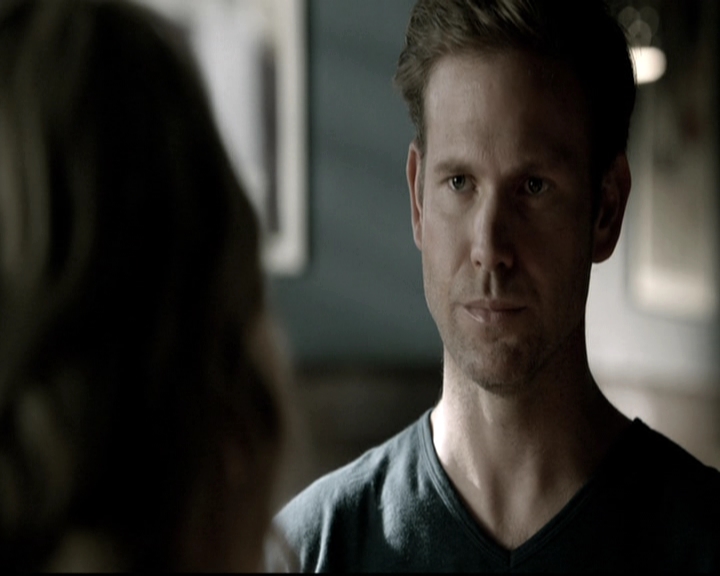 VampireDiariesWorld-dot-nl_6x02YellowLedbetter0338.jpg