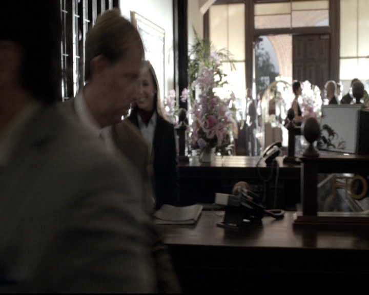 VampireDiariesWorld-dot-nl_6x02YellowLedbetter0342.jpg