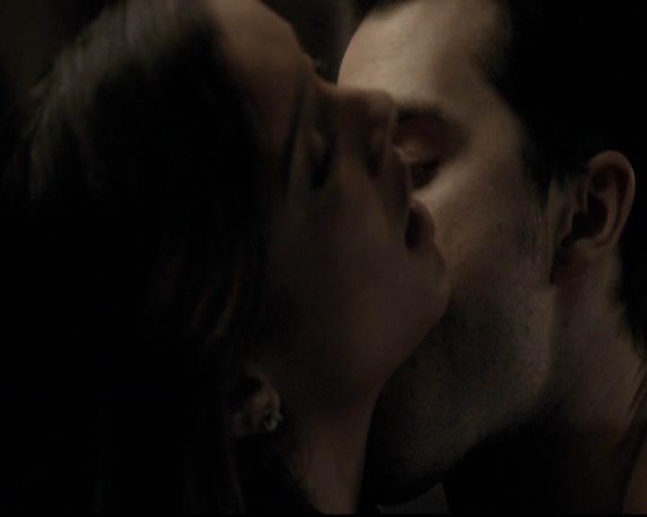 VampireDiariesWorld-dot-nl_6x02YellowLedbetter0356.jpg