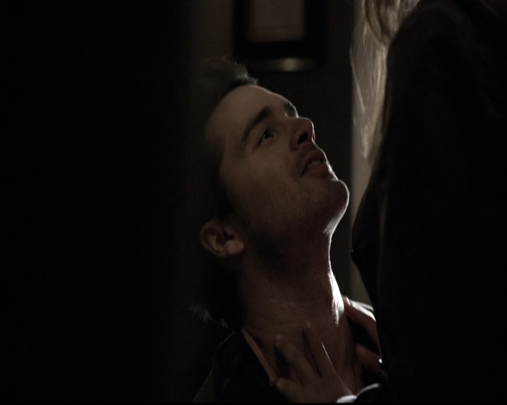 VampireDiariesWorld-dot-nl_6x02YellowLedbetter0372.jpg