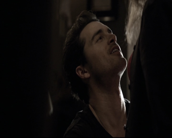 VampireDiariesWorld-dot-nl_6x02YellowLedbetter0380.jpg