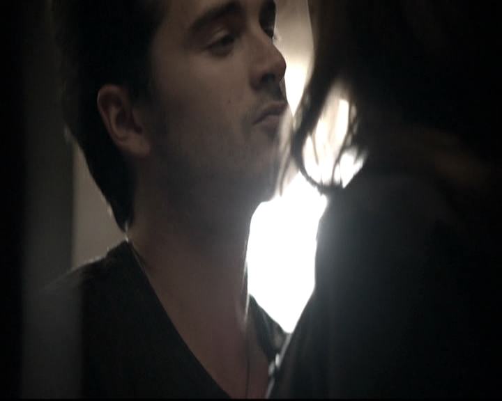VampireDiariesWorld-dot-nl_6x02YellowLedbetter0383.jpg