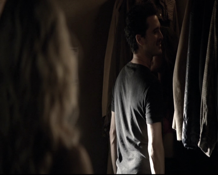 VampireDiariesWorld-dot-nl_6x02YellowLedbetter0394.jpg