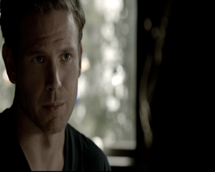 VampireDiariesWorld-dot-nl_6x02YellowLedbetter0422.jpg
