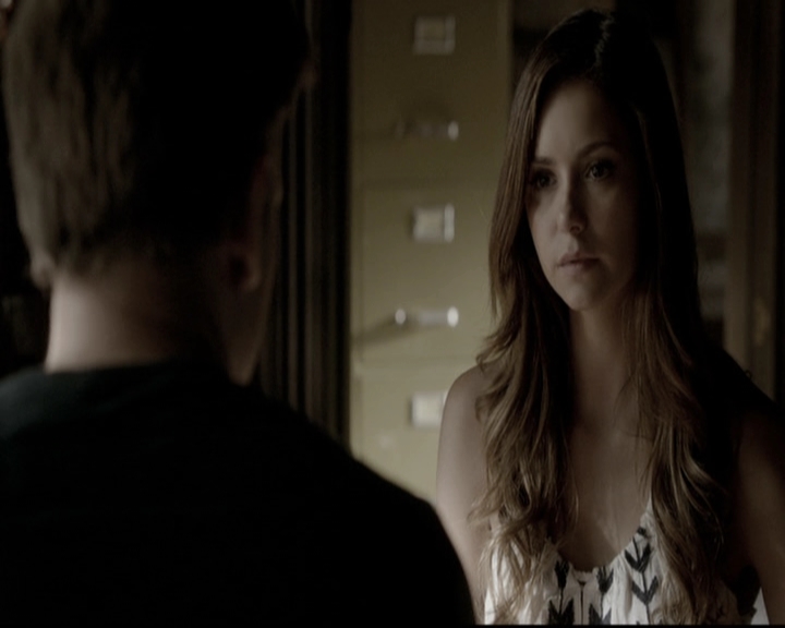 VampireDiariesWorld-dot-nl_6x02YellowLedbetter0425.jpg