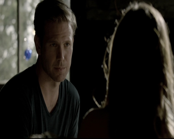 VampireDiariesWorld-dot-nl_6x02YellowLedbetter0457.jpg