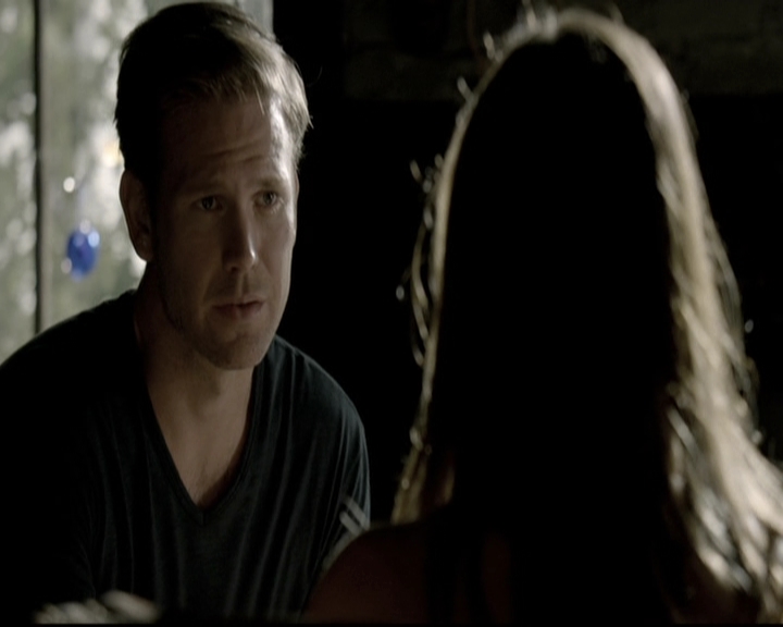 VampireDiariesWorld-dot-nl_6x02YellowLedbetter0481.jpg