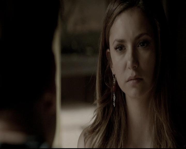 VampireDiariesWorld-dot-nl_6x02YellowLedbetter0497.jpg