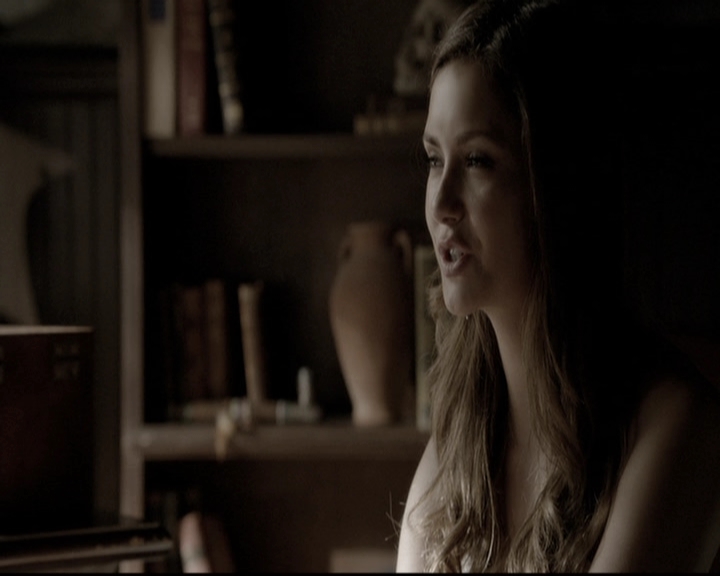 VampireDiariesWorld-dot-nl_6x02YellowLedbetter0506.jpg