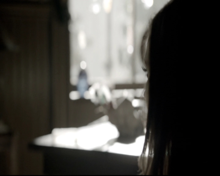 VampireDiariesWorld-dot-nl_6x02YellowLedbetter0522.jpg