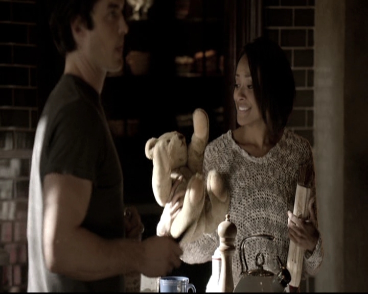 VampireDiariesWorld-dot-nl_6x02YellowLedbetter1019.jpg
