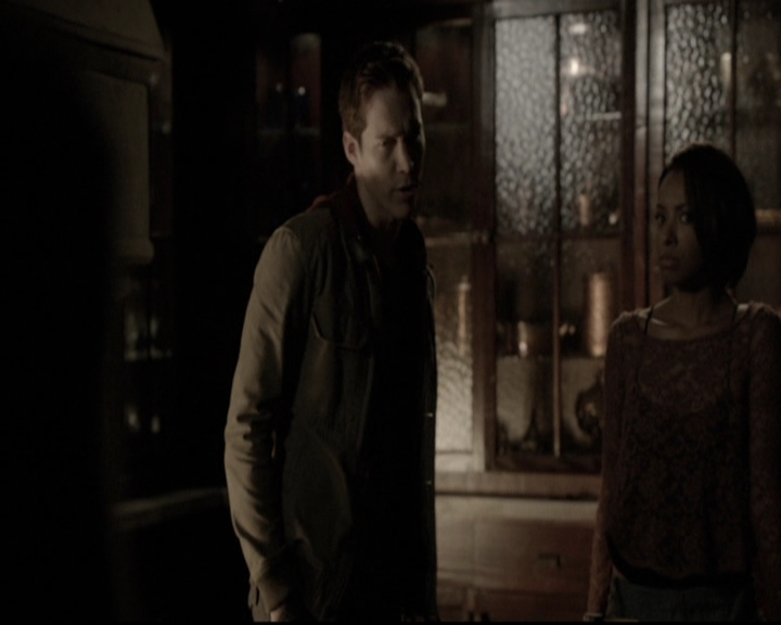 VampireDiariesWorld-dot-nl_6x04BlackHoleSun2163.jpg