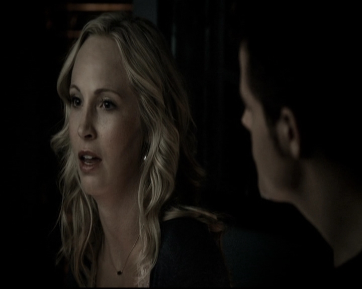 VampireDiariesWorld-dot-nl_6x10ChristmasThroughYourEyes1979.jpg