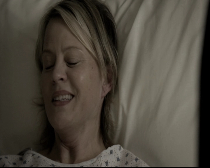 VampireDiariesWorld-dot-nl_6x12PrayerForTheDying0778.jpg