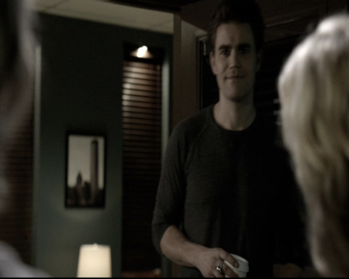 VampireDiariesWorld-dot-nl_6x12PrayerForTheDying2037.jpg