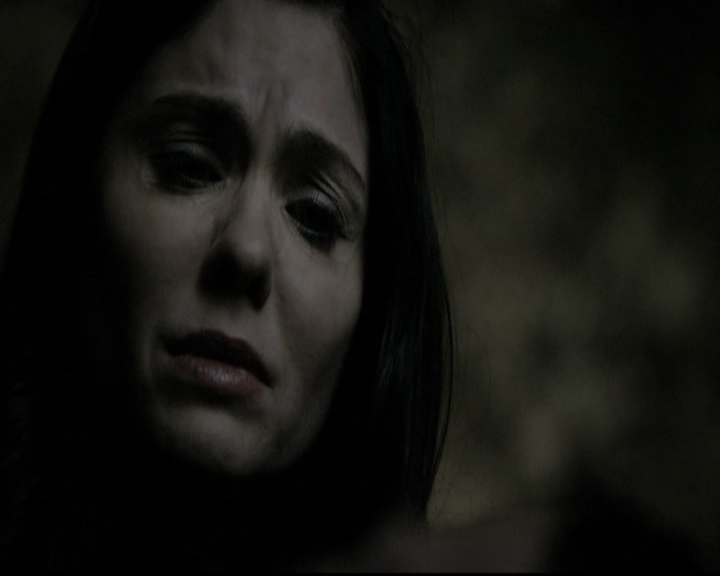 VampireDiariesWorld-dot-nl_6x12PrayerForTheDying2102.jpg