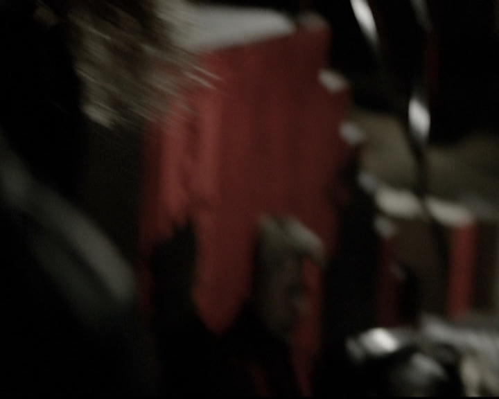 VampireDiariesWorld-dot-nl_6x12PrayerForTheDying2173.jpg