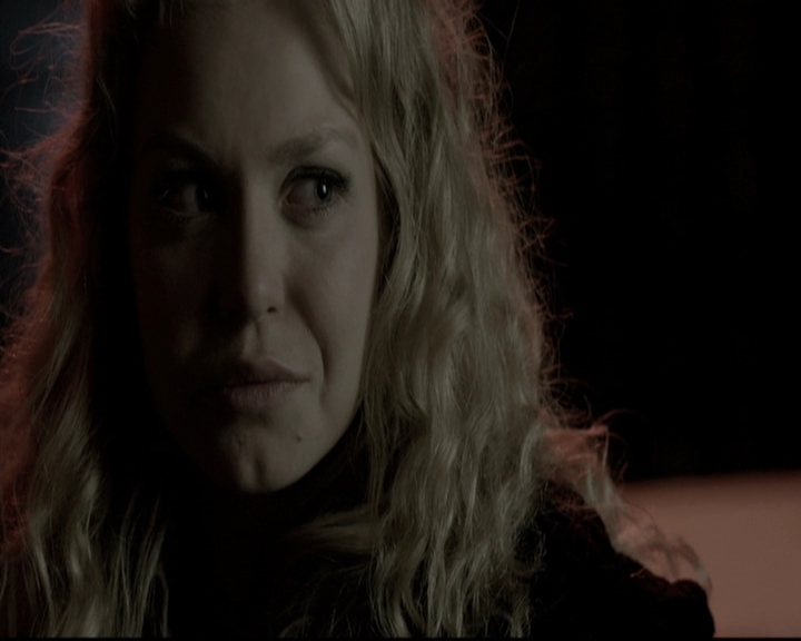 VampireDiariesWorld-dot-nl_6x12PrayerForTheDying2198.jpg