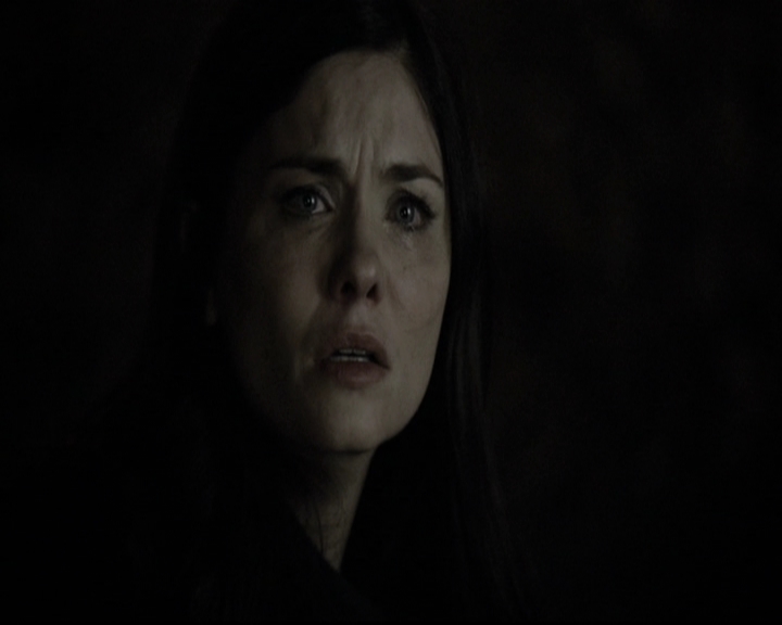 VampireDiariesWorld-dot-nl_6x12PrayerForTheDying2254.jpg