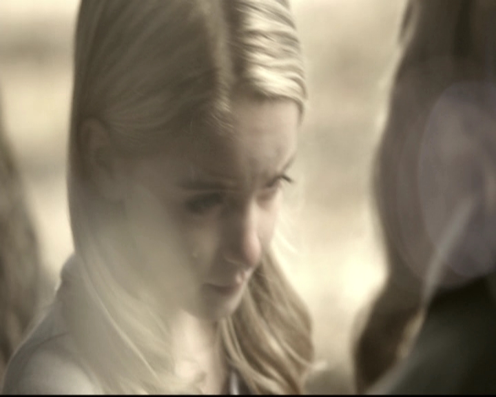VampireDiariesWorld-dot-nl_6x15LetHerGo0056.jpg