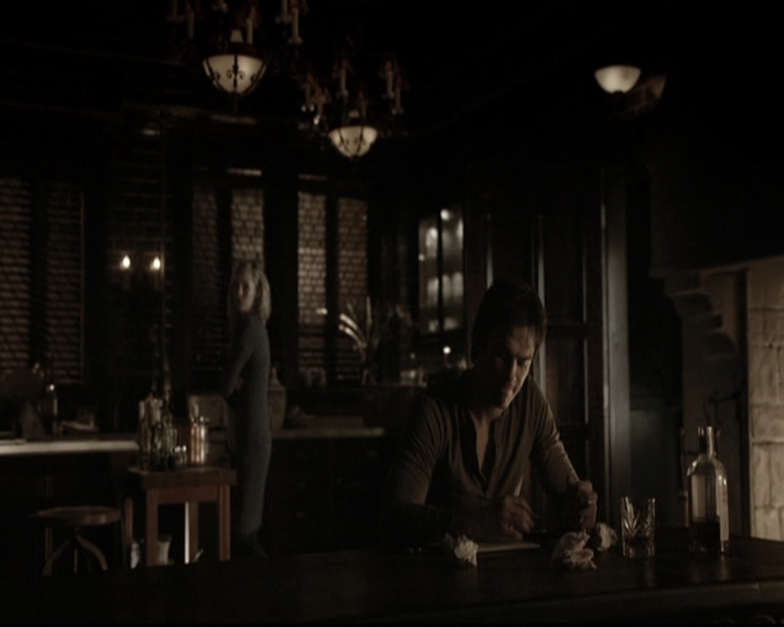 VampireDiariesWorld-dot-nl_6x15LetHerGo0104.jpg