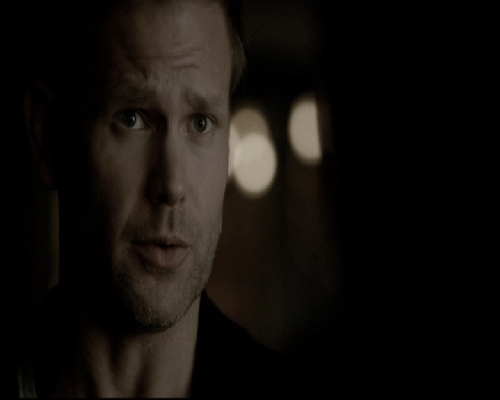 VampireDiariesWorld-dot-nl_6x15LetHerGo1776.jpg